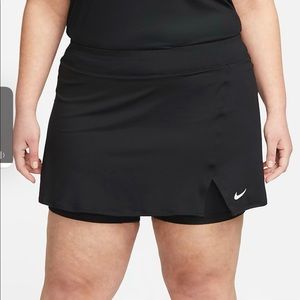NIKE COURT VICTORY TENNIS SKORT